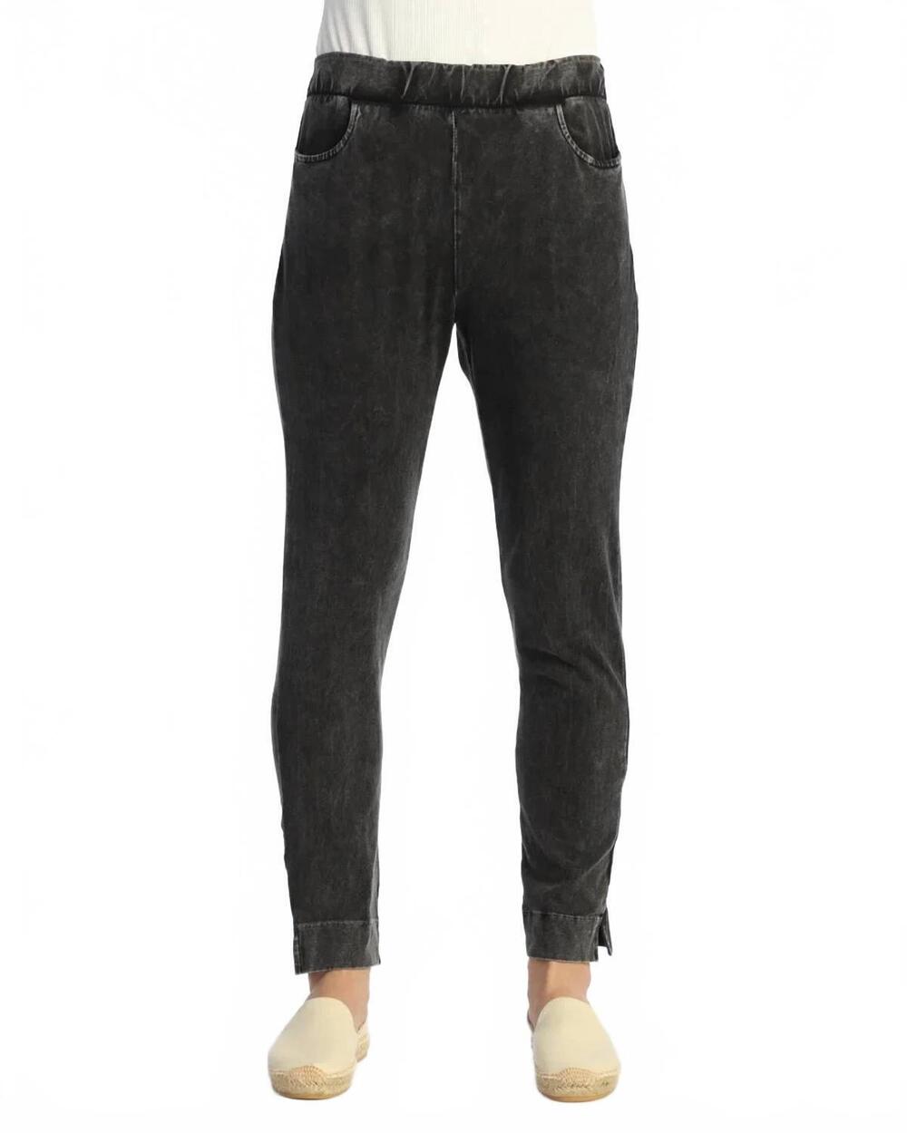 NEW JESS & JANE mineral washed slim pant in black